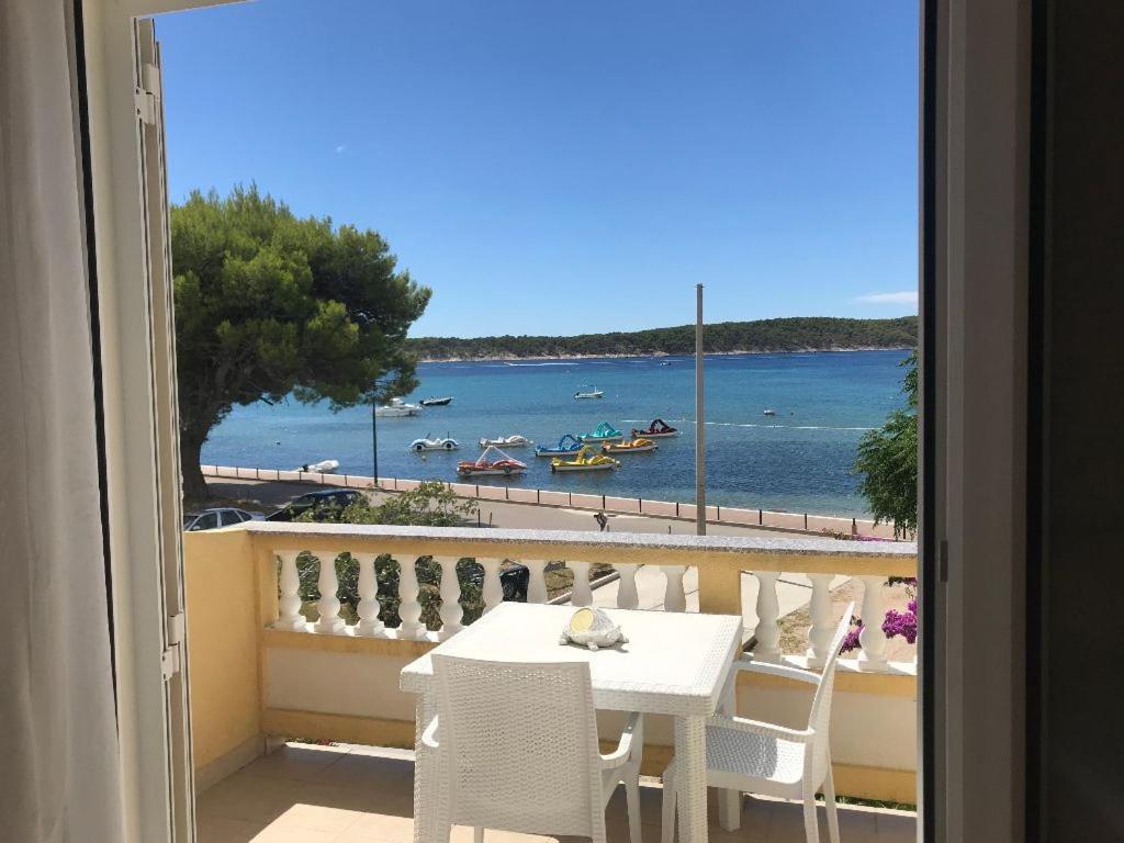 Barbat na Rabu Apartments And Rooms Villa Luci מראה חיצוני תמונה